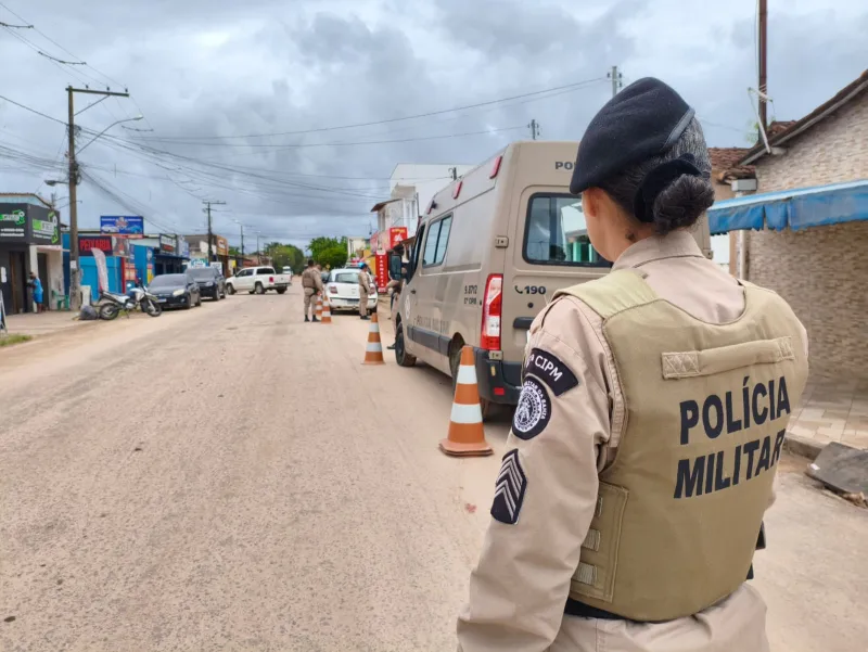 Polícia Militar intensifica policiamento na Operação Força Total em Teixeira de Freitas