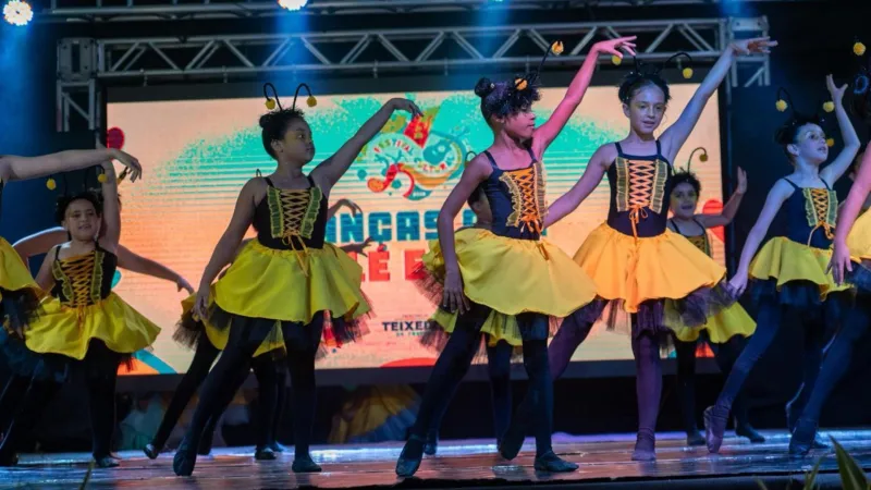 Festival Cultural abre programação em Teixeira de Freitas com grande participação do público Festival Cultural abre programação em Teixeira de Freitas com grande participação do público