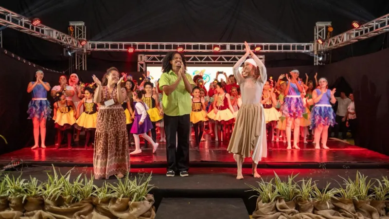 Festival Cultural abre programação em Teixeira de Freitas com grande participação do público Festival Cultural abre programação em Teixeira de Freitas com grande participação do público