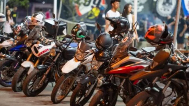 Teixeira de Freitas realizou o 1º Skate Moto Rock Teixeira de Freitas realizou o 1º Skate Moto Rock