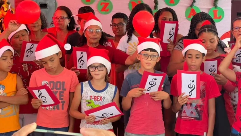 Ação de Natal reúne comunidade no CRAS Vila Vargas Ação de Natal reúne comunidade no CRAS Vila Vargas