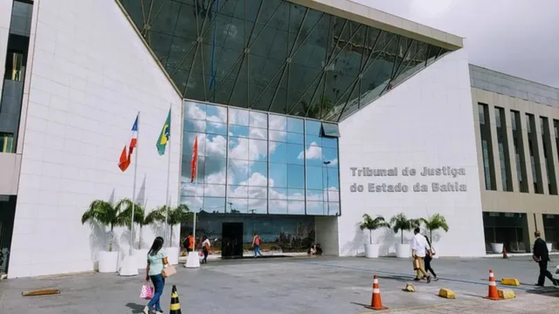 TJBA instaura PAD e afasta Juiz Leonardo Coelho da 1ª Vara Cível de Teixeira de Freitas por possíveis descumprimento dos deveres funcionais TJBA instaura PAD e afasta Juiz Leonardo Coelho da 1ª Vara Cível de Teixeira de Freitas por possíveis descumprimento dos deveres funcionais