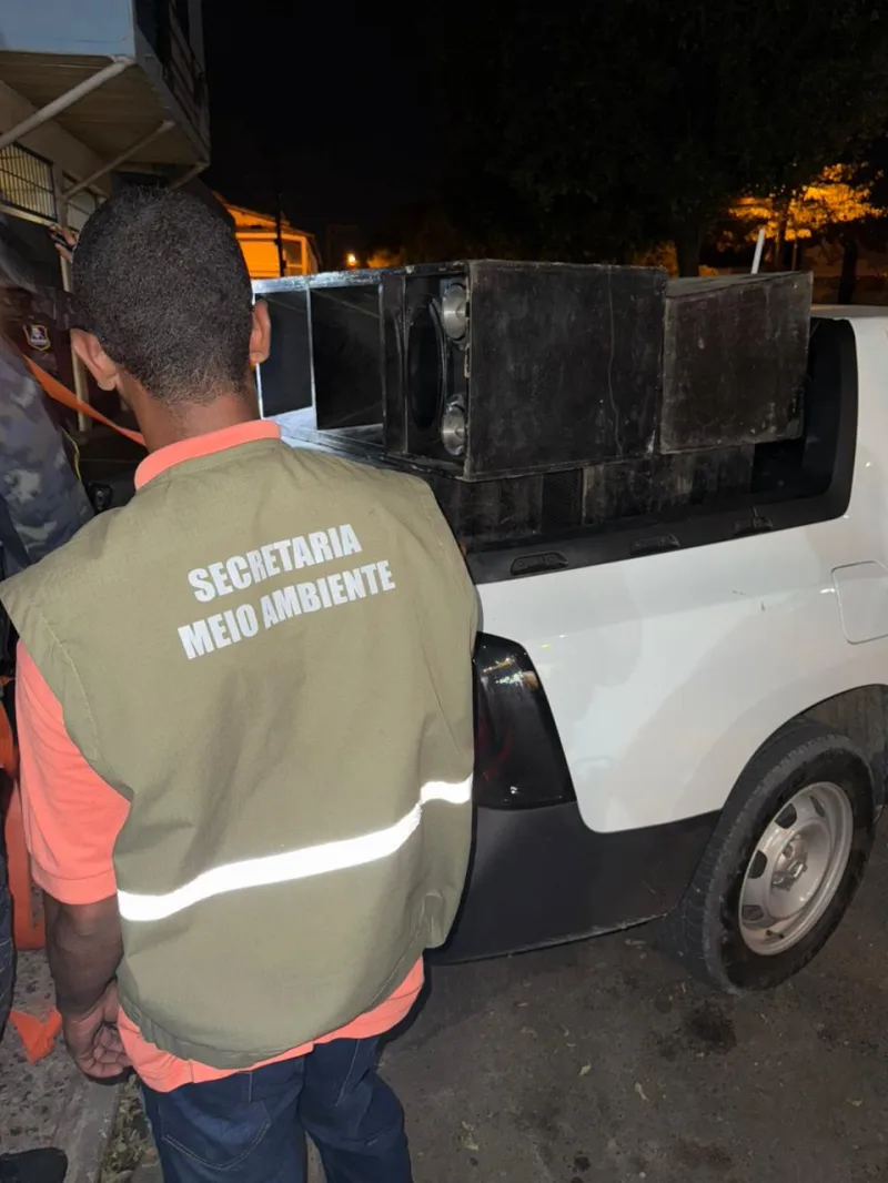 Polícia Militar realiza Operação Paredão para coibir poluição sonora em ação conjunta em Teixeira de Freitas
