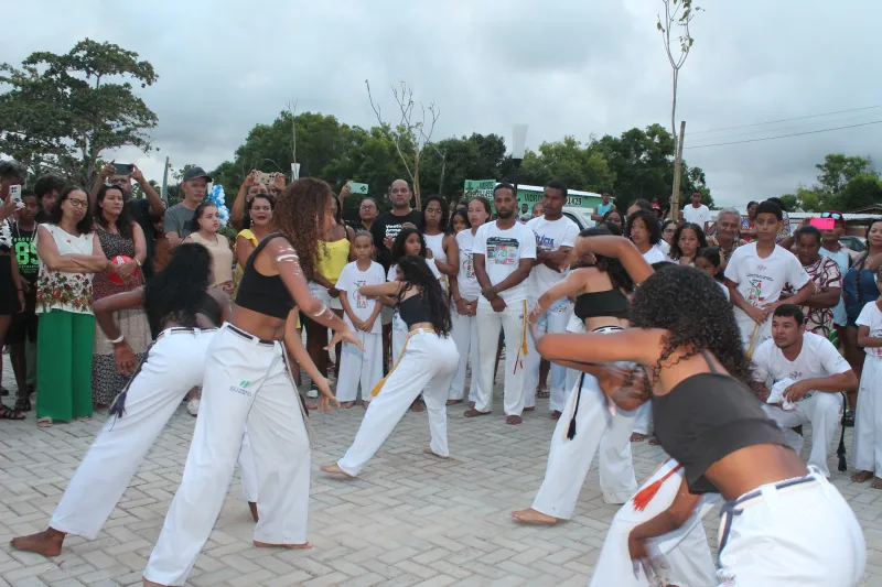 Prefeitura de Caravelas inaugura Praça Damor da Cruz Alcântara no bairro Portelinha