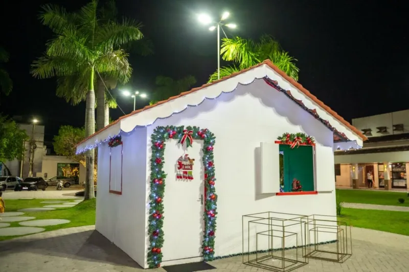 Natal Iluminado encanta moradores e visitantes e fortalece a economia local em Teixeira de Freitas
