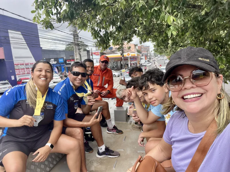 Chegada dos atletas que disputaram o Mundial de Futsal na Espanha é marcada por carreata e homenagem em Teixeira de Freitas Chegada dos atletas que disputaram o Mundial de Futsal na Espanha é marcada por carreata e homenagem em Teixeira de Freitas
