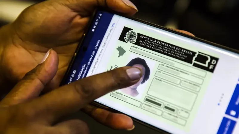 Ministro anuncia renovações automáticas de CNH para bons motoristas Ministro anuncia renovações automáticas de CNH para bons motoristas