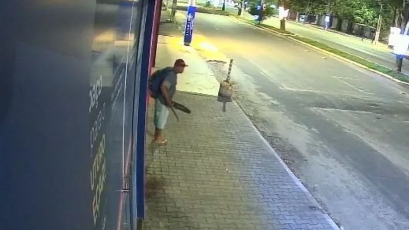 Açougue Bom Porco é arrombado durante a madrugada na Avenida Presidente Getúlio Vargas