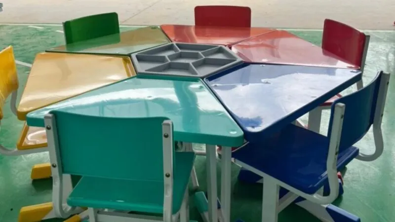 Prefeitura de Teixeira de Freitas investe na aquisição de mobiliário para fortalecer a educação municipal Prefeitura de Teixeira de Freitas investe na aquisição de mobiliário para fortalecer a educação municipal