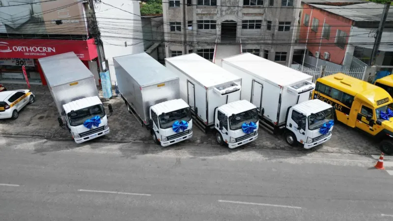 Prefeitura de Teixeira de Freitas realiza maior entrega de veículos da história da Rede Municipal de Ensino Prefeitura de Teixeira de Freitas realiza maior entrega de veículos da história da Rede Municipal de Ensino