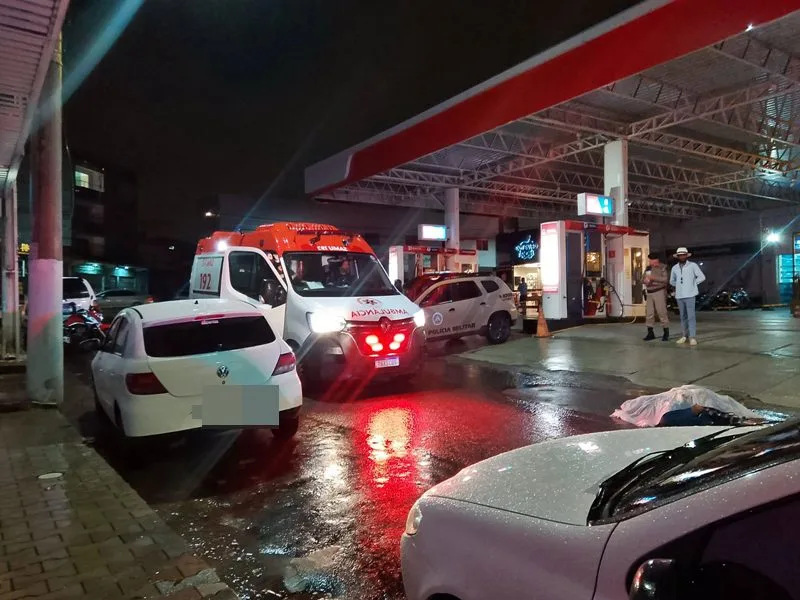 Thiago Guerra é assassinado em frente de um posto de combustíveis no centro de Teixeira de Freitas Thiago Guerra é assassinado em frente de um posto de combustíveis no centro de Teixeira de Freitas