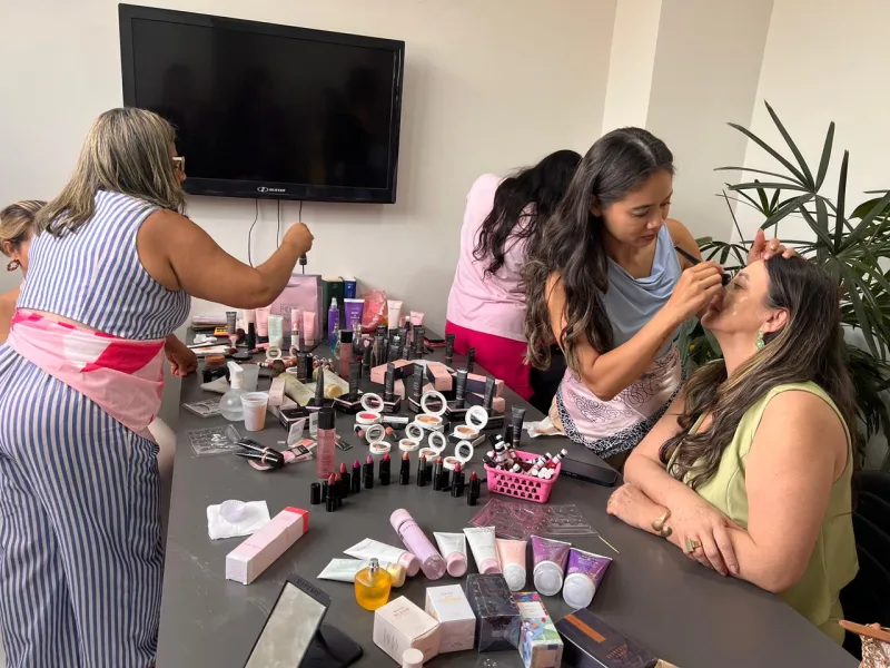 Evento especial celebra as mulheres advogadas da OAB em Teixeira de Freitas com música, cuidados e confraternização