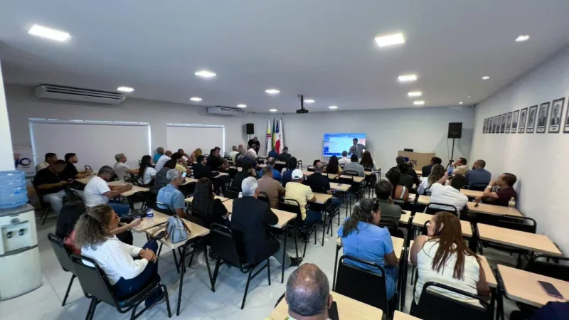 Ciclo de Debates em Teixeira de Freitas reúne autoridades e especialistas para discutir políticas públicas e desenvolvimento regional