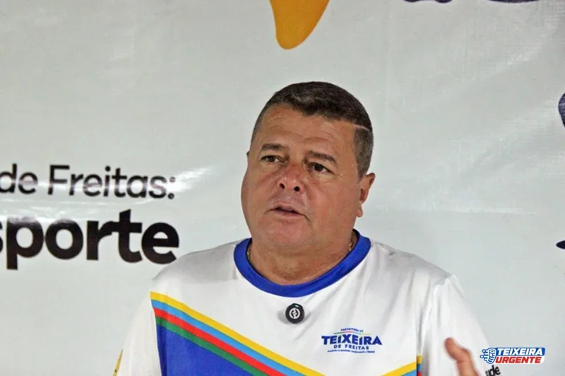 A Secretaria de Esportes de Teixeira de Freitas realizou, na noite desta quinta-feira (20), o Congresso Técnico e o sorteio da primeira fase do Torneio do Trabalhador – 1º de Maio. O evento aconteceu no auditório da Universidade Federal do Sul da Bahia (UFSB).