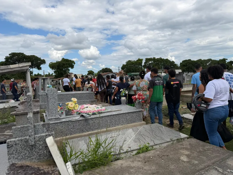 Jovem de 22 anos morre após atendimento no Hospital Municipal de Teixeira de Freitas; família cobra explicações