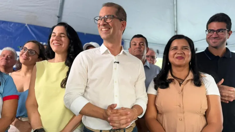 “Estudei aqui há 40 anos”: Prefeito de Teixeira entrega a nova Escola Recreio