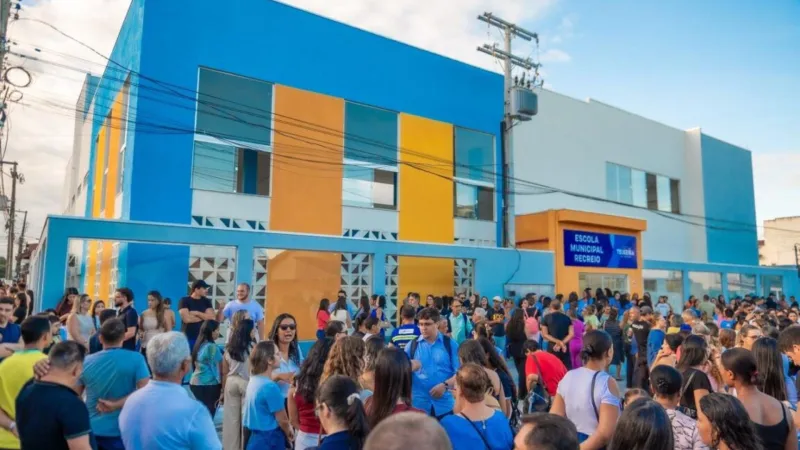 “Estudei aqui há 40 anos”: Prefeito de Teixeira entrega a nova Escola Recreio