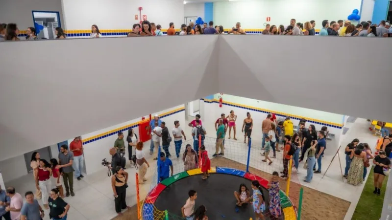 “Estudei aqui há 40 anos”: Prefeito de Teixeira entrega a nova Escola Recreio