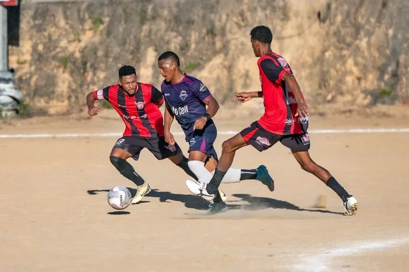 Torneio do Trabalhador é encerrado com finais de futebol de campo e celebração do esporte em Teixeira de Freitas