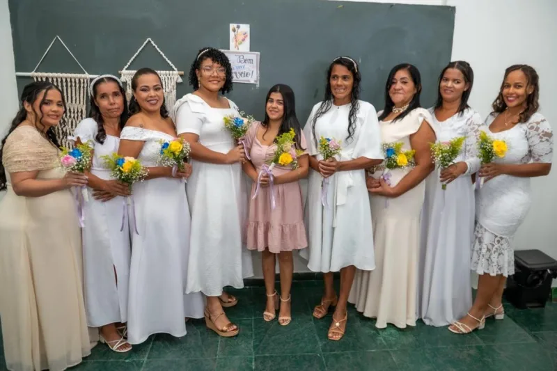 Emoção e cidadania marcam o 2º Casamento Comunitário em Teixeira de Freitas Emoção e cidadania marcam o 2º Casamento Comunitário em Teixeira de Freitas