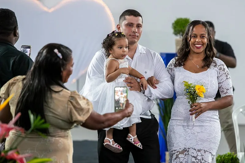 Emoção e cidadania marcam o 2º Casamento Comunitário em Teixeira de Freitas Emoção e cidadania marcam o 2º Casamento Comunitário em Teixeira de Freitas