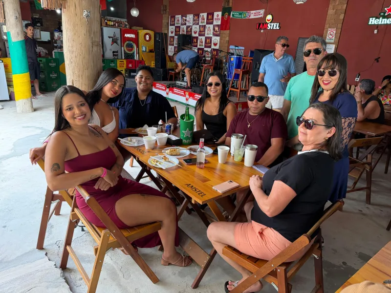 Pré-aniversário do Portuga reuniu grande público com música, open bar e sorteio de brindes em Teixeira de Freitas