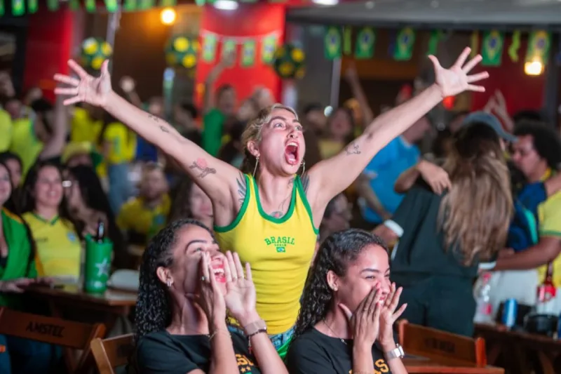 Teixeira Junina – Tradição nos Bairros reúne música, torcida e animação na Rua da Pituba Teixeira Junina – Tradição nos Bairros reúne música, torcida e animação na Rua da Pituba