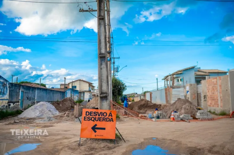 Drenagem avança no bairro Ouro Verde Drenagem avança no bairro Ouro Verde