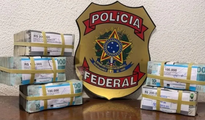 Suspeito de lavagem de dinheiro é preso com R$ 700 mil em espécie Suspeito de lavagem de dinheiro é preso com R$ 700 mil em espécie