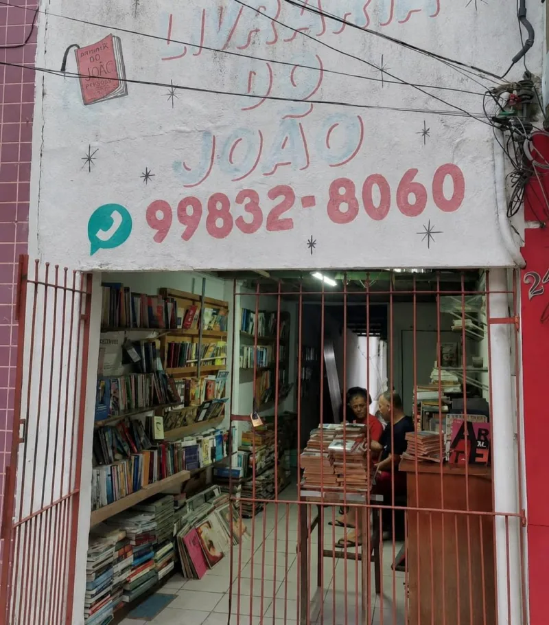 Trincheira da Literatura: Livraria do João se mantém firme como foco de resistência em Teixeira Trincheira da Literatura: Livraria do João se mantém firme como foco de resistência em Teixeira