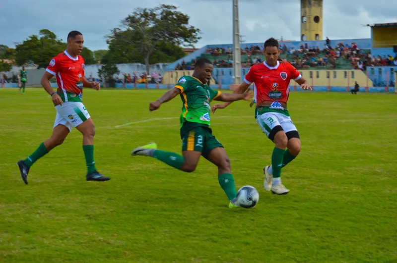 Alcobaça estreia com vitória sobre Caravelas na 1ª Copa Consórcio Construir 2026 Alcobaça estreia com vitória sobre Caravelas na 1ª Copa Consórcio Construir 2026