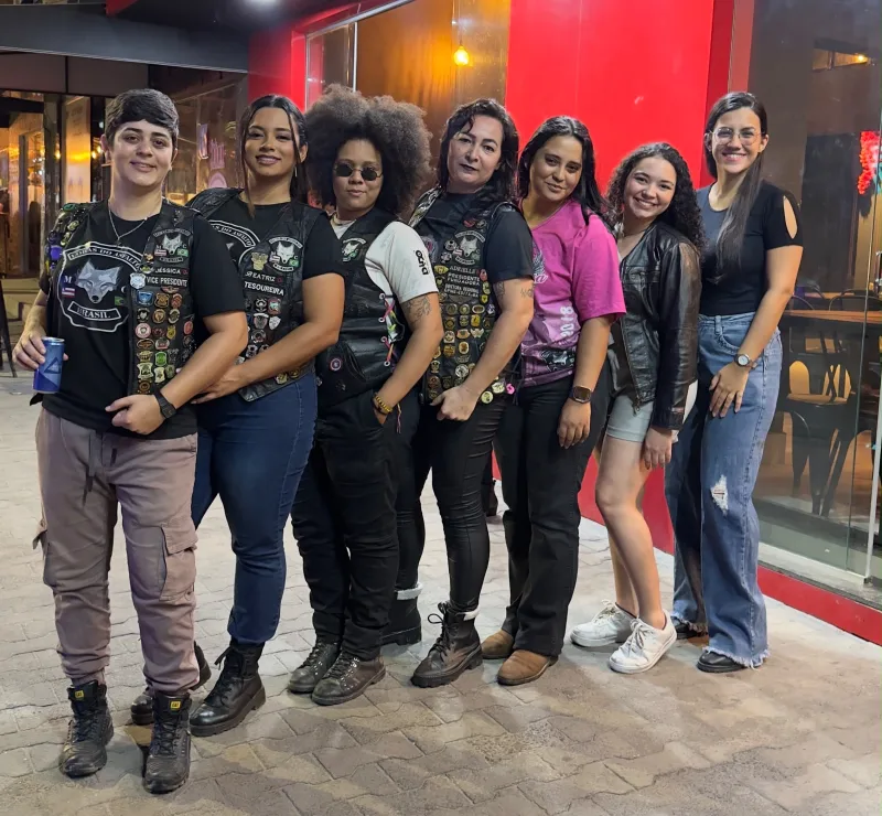 Lobas do Asfalto fortalece protagonismo feminino sobre duas rodas e prepara 4ª edição do Loba Rosa Lobas do Asfalto fortalece protagonismo feminino sobre duas rodas e prepara 4ª edição do Loba Rosa