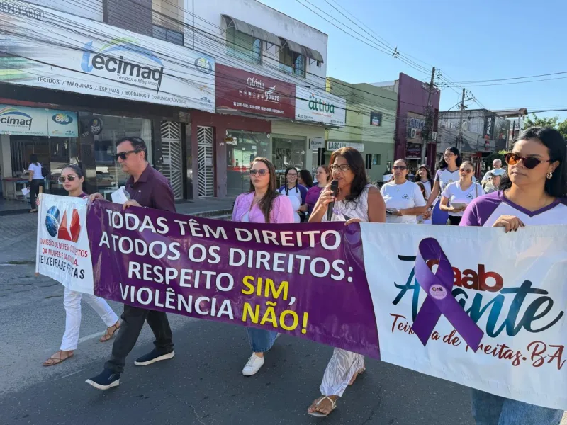 Agosto Lilás leva campanha contra a violência às ruas de Teixeira de Freitas Agosto Lilás leva campanha contra a violência às ruas de Teixeira de Freitas