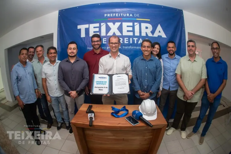 Prefeitura de Teixeira de Freitas assina ordem de serviço para execução de reforma no Aeroporto 9 de Maio Prefeitura de Teixeira de Freitas assina ordem de serviço para execução de reforma no Aeroporto 9 de Maio
