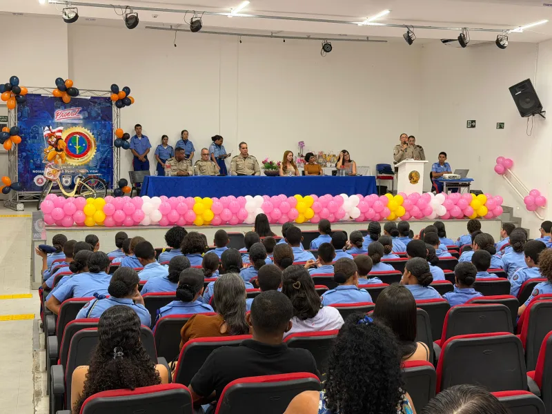 Colégio da Polícia Militar Anísio Teixeira realiza formatura da primeira turma do PROERD de 2026