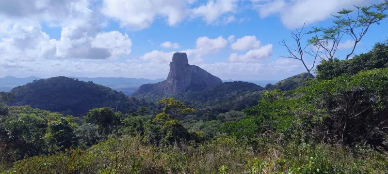 Montanhistas buscam aventura no monte Serra Grande, em Itamaraju