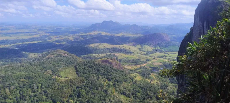 Montanhistas buscam aventura no monte Serra Grande, em Itamaraju