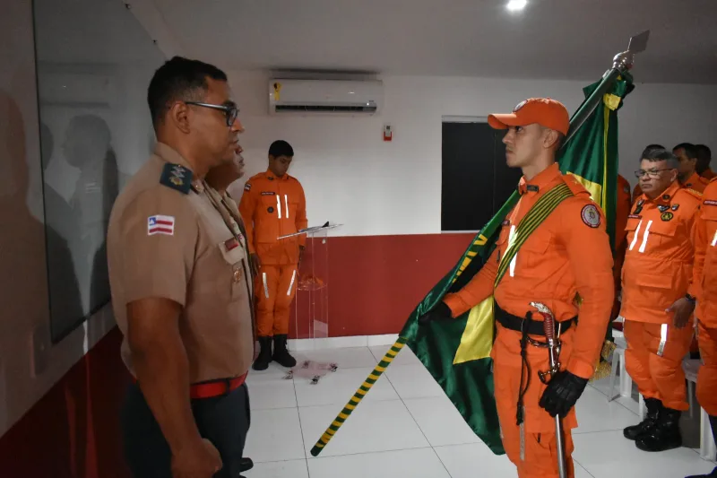 Comandante Regional visita o 18ºBBM em Teixeira de Freitas Comandante Regional visita o 18ºBBM em Teixeira de Freitas