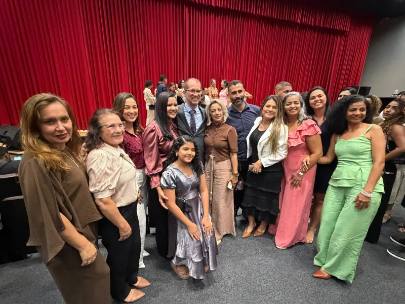 Teixeira de Freitas inaugura novo teatro e abre espaço para uma nova fase da cultura local Teixeira de Freitas inaugura novo teatro e abre espaço para uma nova fase da cultura local