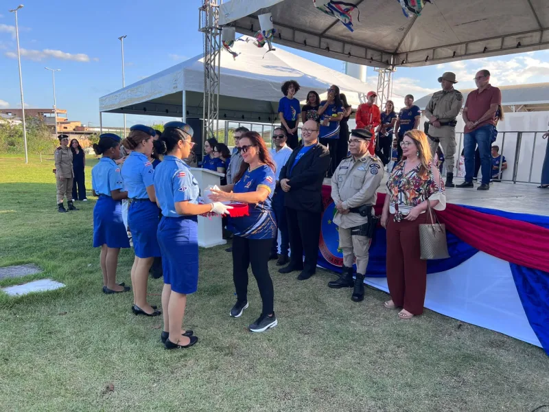 CPM Anísio Teixeira celebra 20 anos com abertura da 2ª Olimpíada Estudantil e revezamento da Tocha Olímpica CPM Anísio Teixeira celebra 20 anos com abertura da 2ª Olimpíada Estudantil e revezamento da Tocha Olímpica
