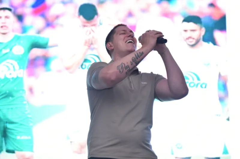 Sicoob Carlos Chagas celebra 35 anos com palestra de Jakson Follmann em Teixeira de Freitas Sicoob Carlos Chagas celebra 35 anos com palestra de Jakson Follmann em Teixeira de Freitas