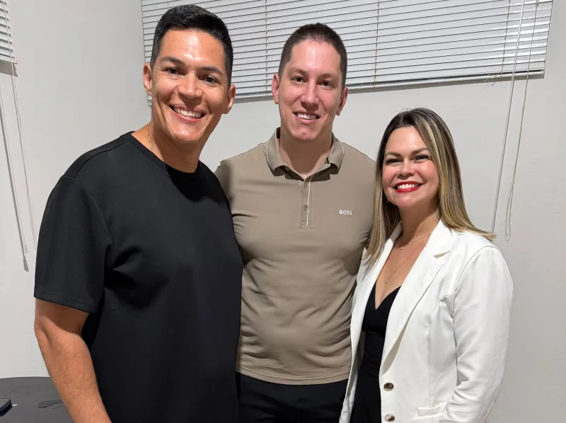 Sicoob Carlos Chagas celebra 35 anos com palestra de Jakson Follmann em Teixeira de Freitas Sicoob Carlos Chagas celebra 35 anos com palestra de Jakson Follmann em Teixeira de Freitas
