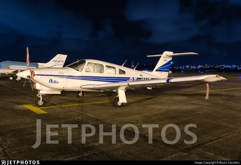 Avião cai em pátio do metrô de BH, na Estação São Gabriel; piloto morreu