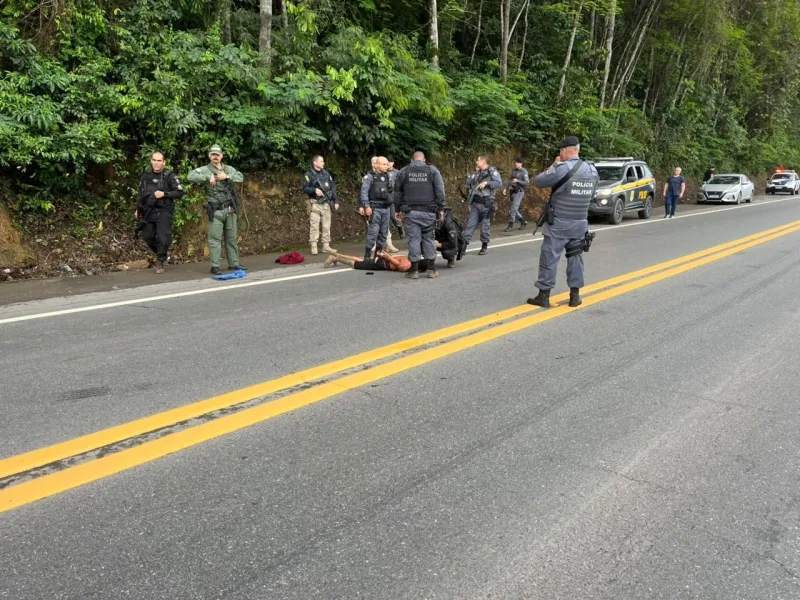 Trabalho conjunto das forças de segurança do Extremo Sul resulta na prisão do fugitivo do conjunto penal de Eunápolis Trabalho conjunto das forças de segurança do Extremo Sul resulta na prisão do fugitivo do conjunto penal de Eunápolis