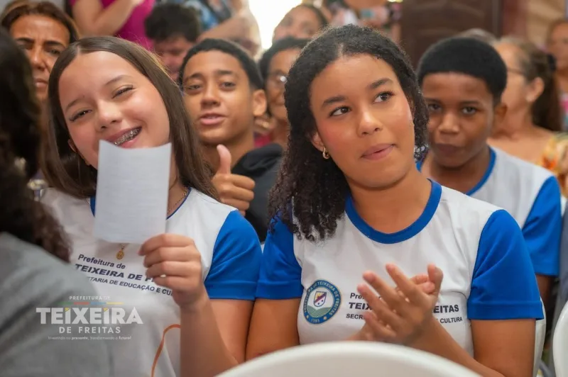 Prefeitura de Teixeira de Freitas realiza ação do Outubro Rosa no CRAS Vila Vargas Prefeitura de Teixeira de Freitas realiza ação do Outubro Rosa no CRAS Vila Vargas