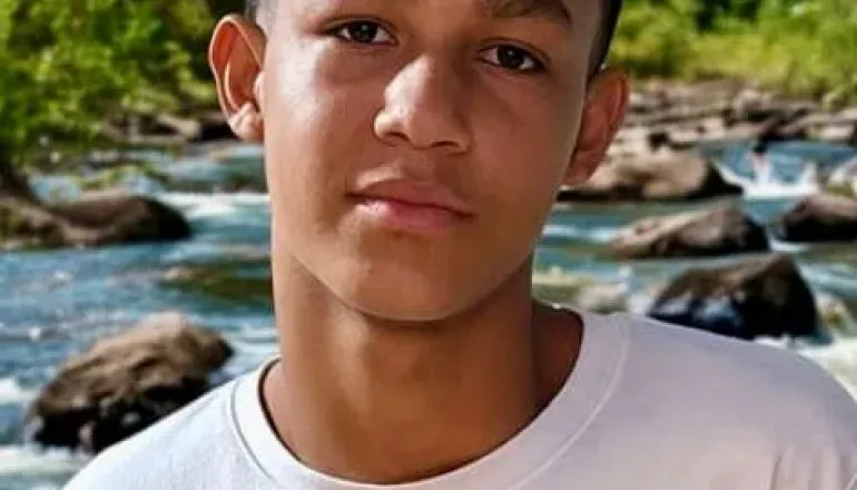 Adolescente desaparece após mergulho no Rio Alcobaça durante comemoração de aniversário em Teixeira de Freitas