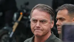 Bolsonaro é preso pela Polícia Federal em Brasília
