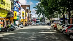 Comércio de Teixeira de Freitas ficará fechado durante o Carnaval 2026 após acordo sindical