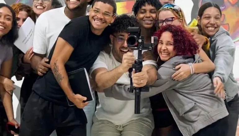 Companhia de Teatro prepara releitura moderna de Romeu & Julieta e abre audições para novos talentos em Teixeira de Freitas
