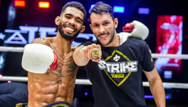 De Teixeira para o mundo: Neimar Almeida estreia no RWS, na Tailândia